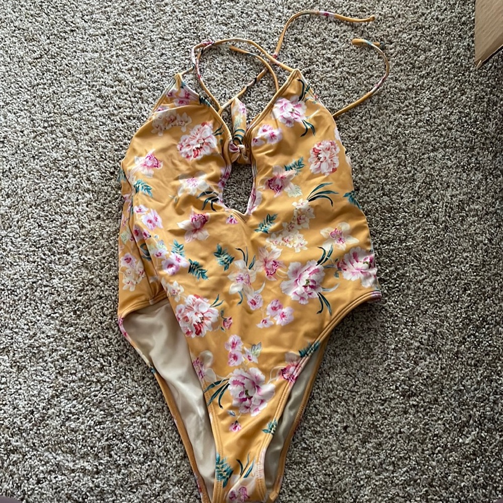 One piece swimsuit